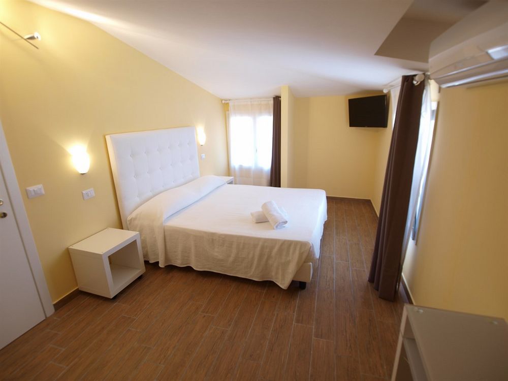 Via Mameli 5 Hotel San Remo Kültér fotó